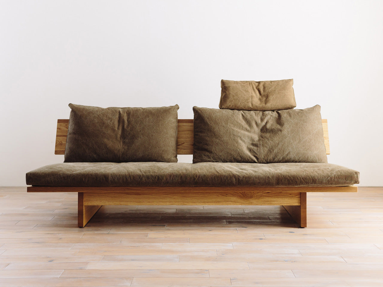 FREX Wood Sofa 196