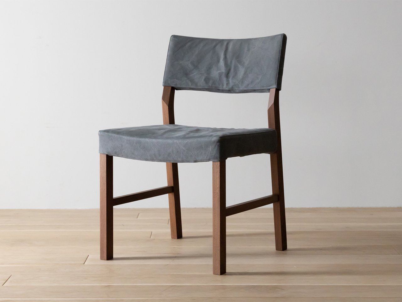 RIPOSO Side Chair