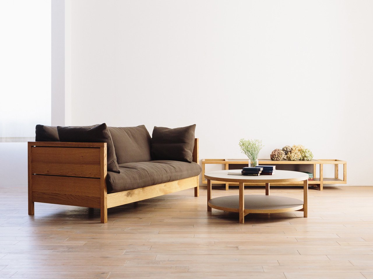 CORNICE centre table 090
