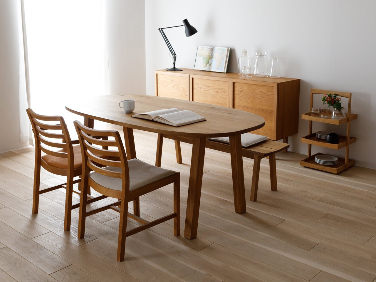 CORNICE 3 Tray Table 039