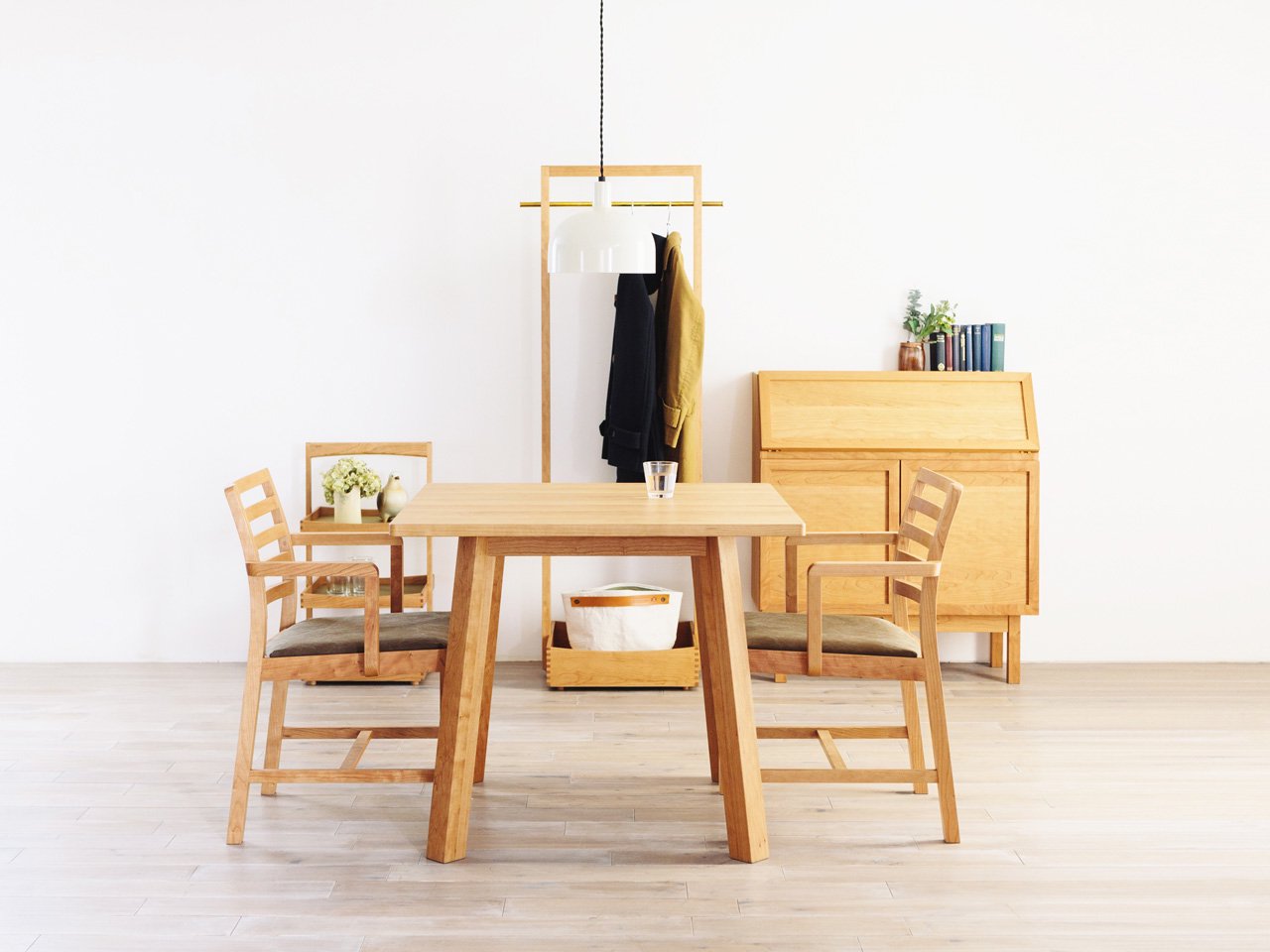 CORNICE armchair
