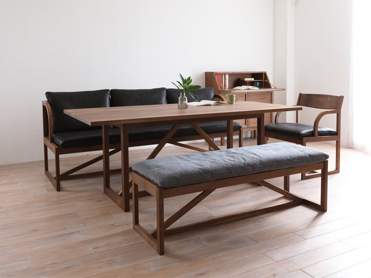 CORNICE LD table