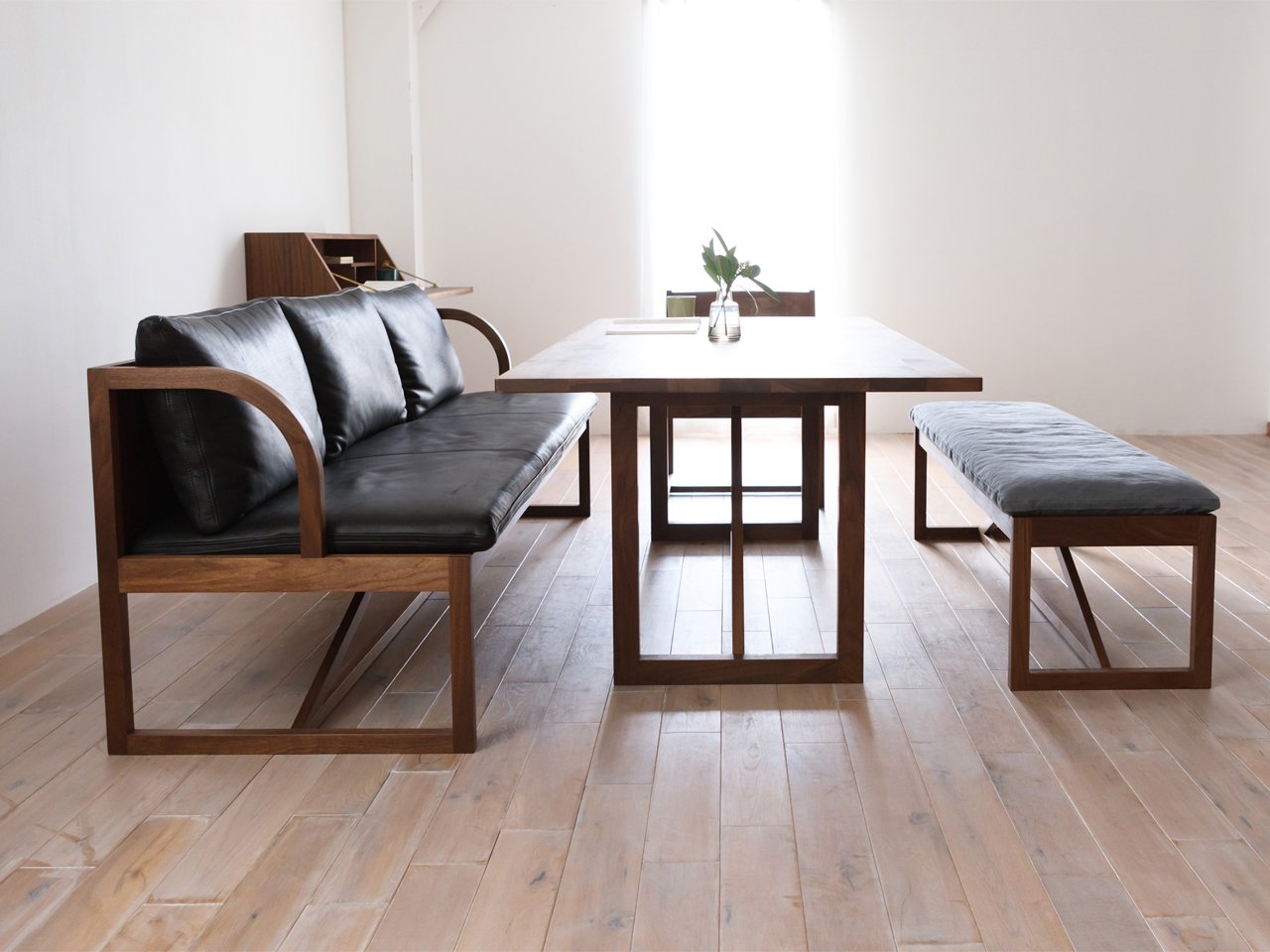 CORNICE LD table