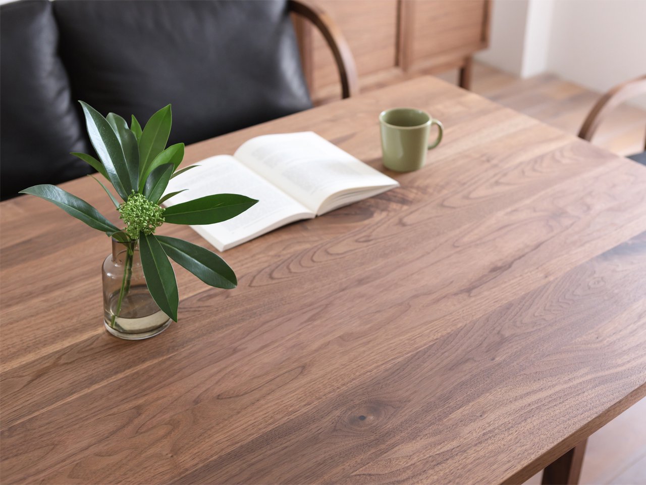 CORNICE LD table