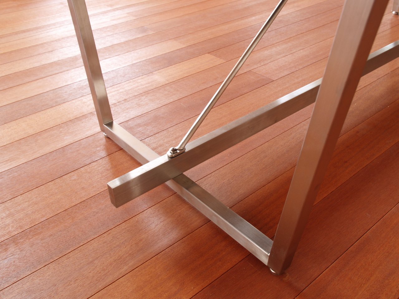 WENGE Table