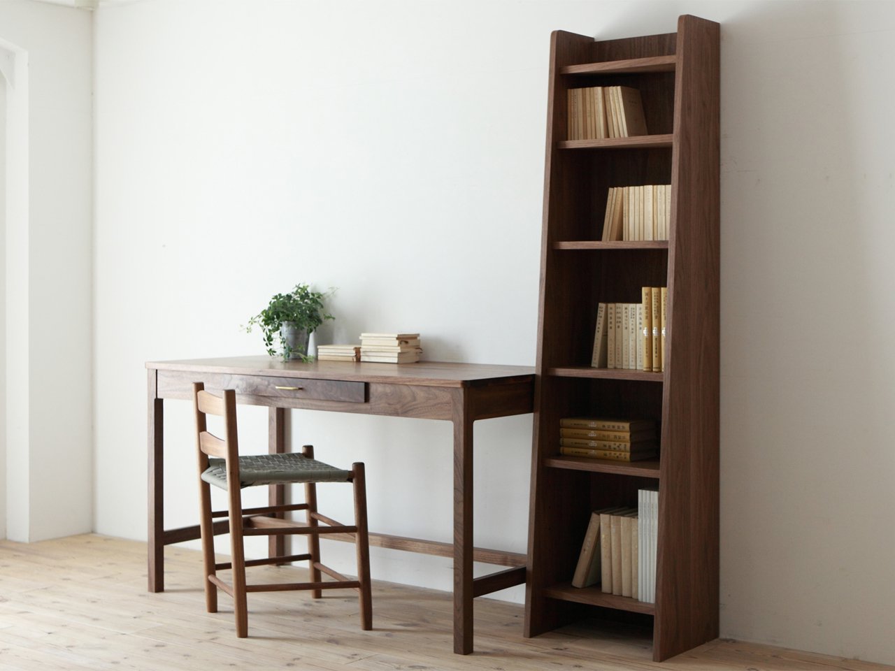 TUTTO Desk