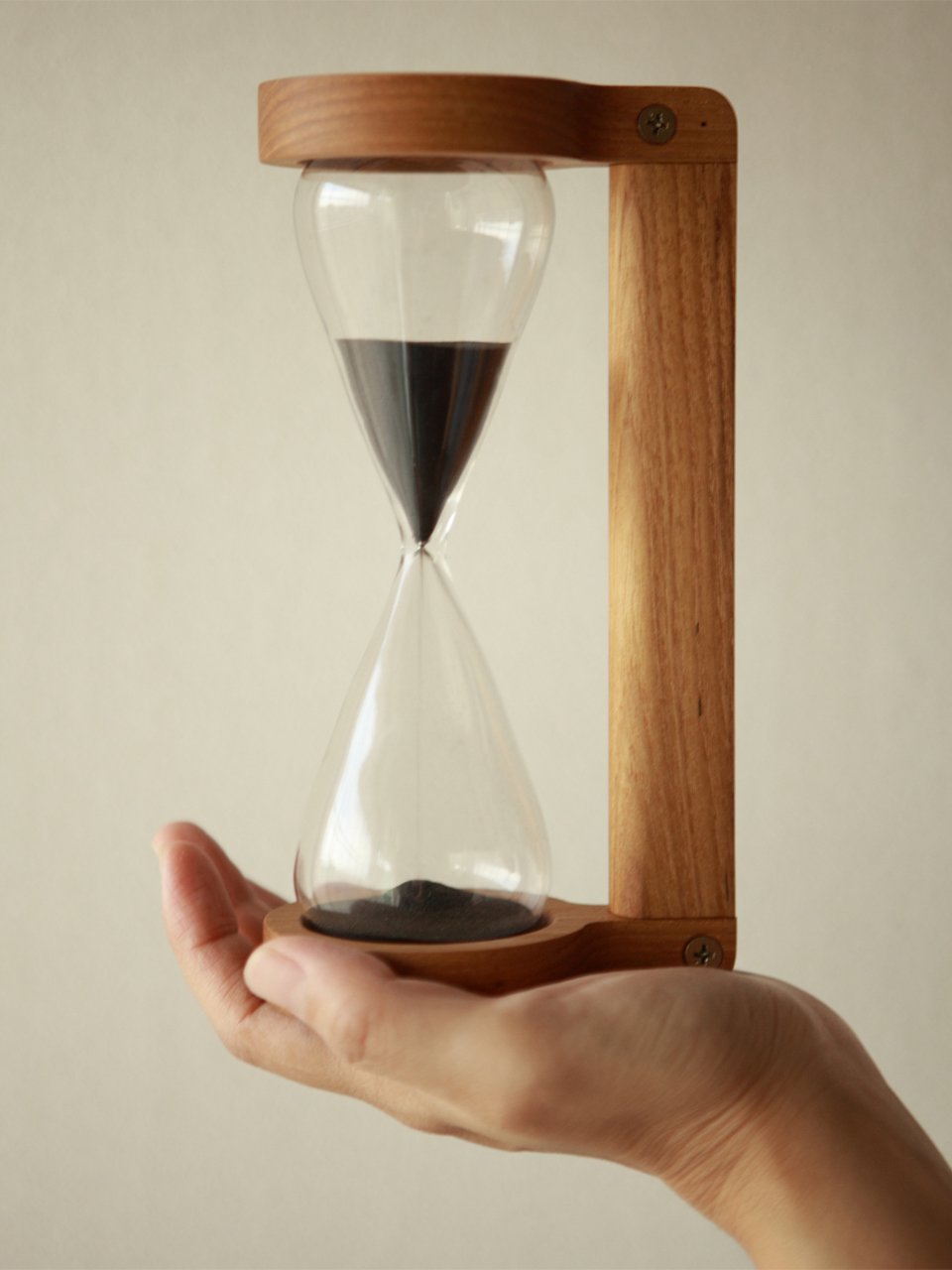 RENA Hourglass