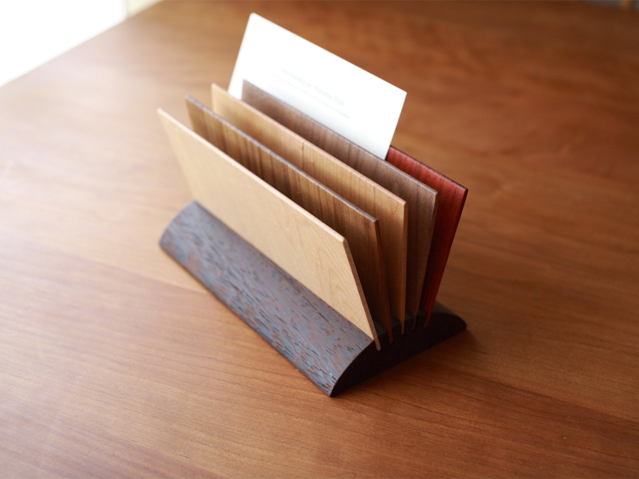 KAZZ card stand