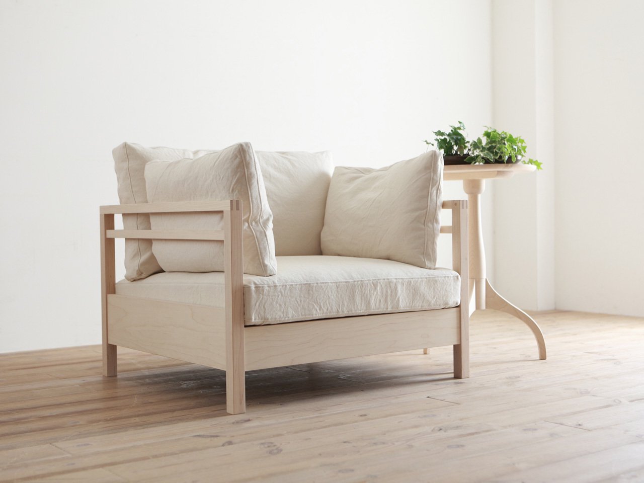 RIPOSO Sofa 84