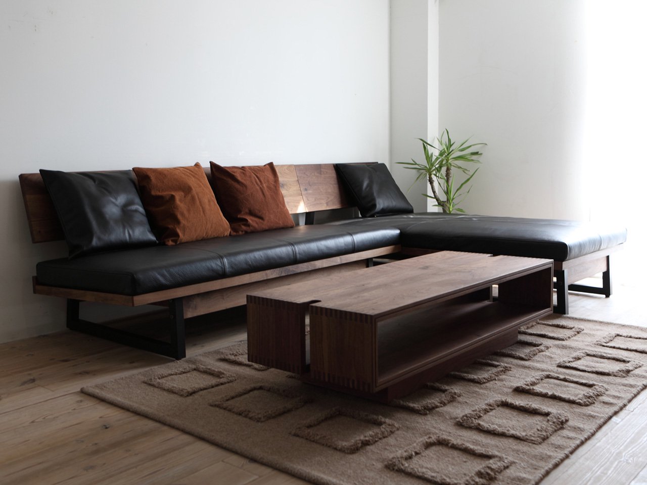 FREX Center Table