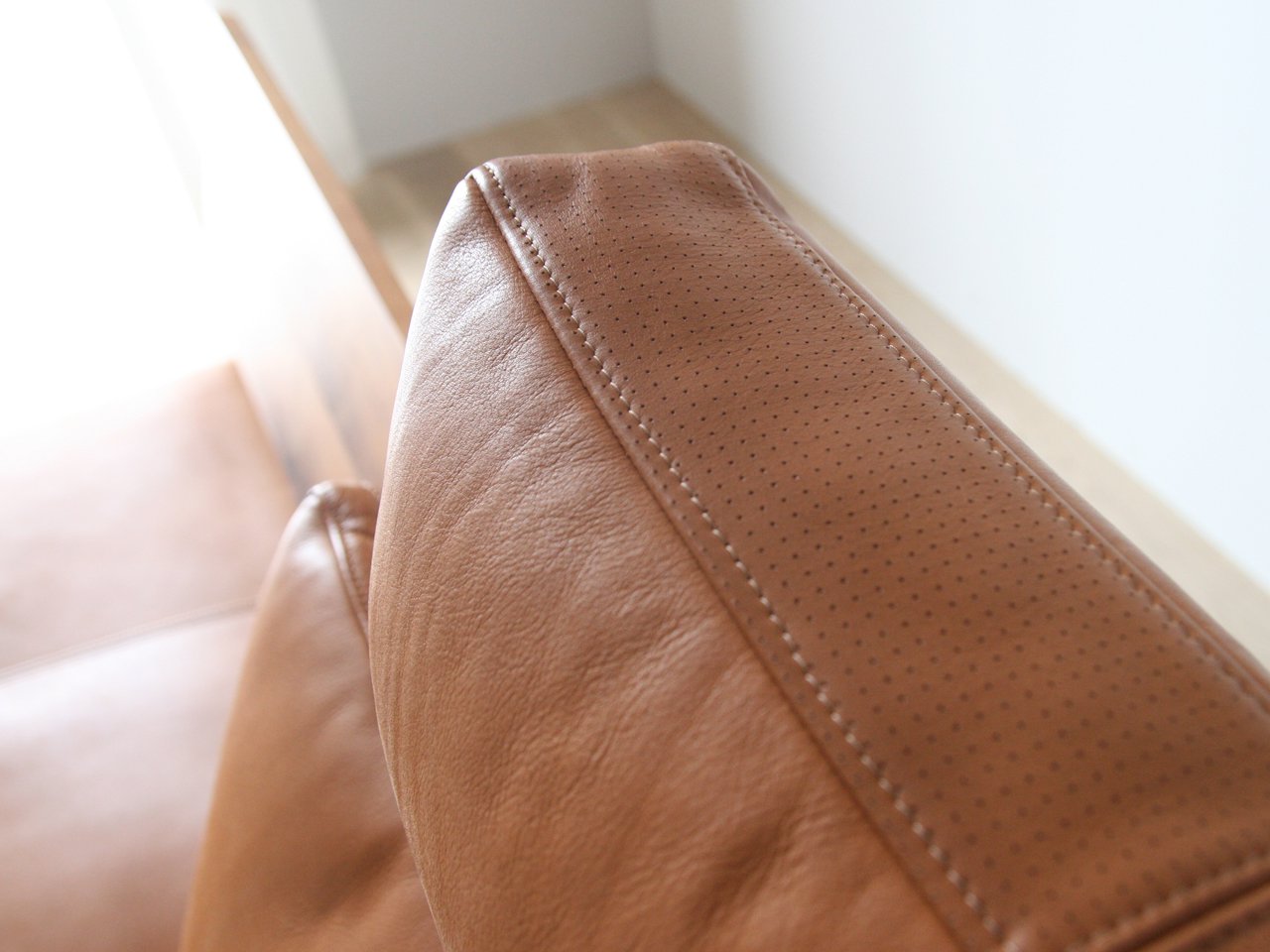 RIPOSO ヘッドレスト