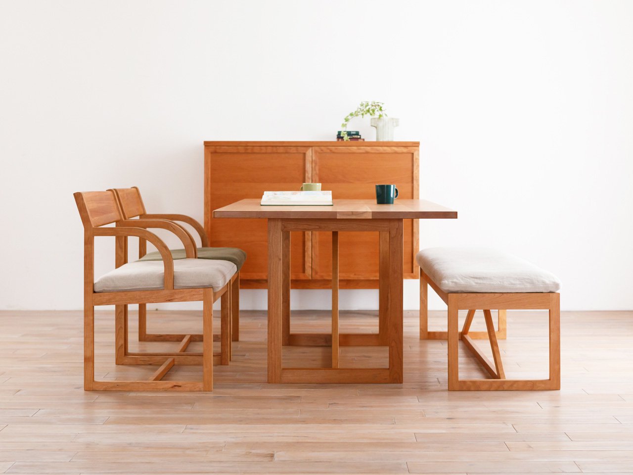 CORNICE LD table