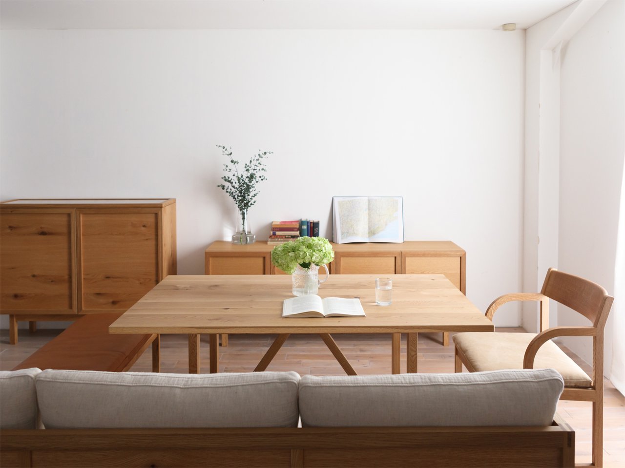 CORNICE LD table