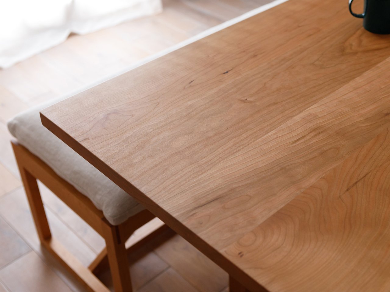 CORNICE LD table