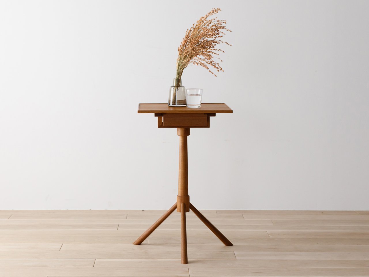 HARVARD Stand with Drawer