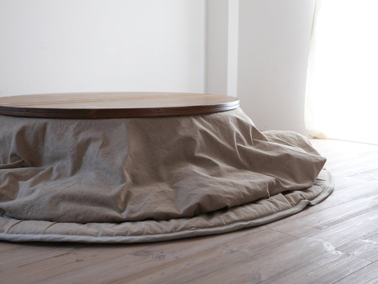 GALA Circle Table Kotatsu Futon