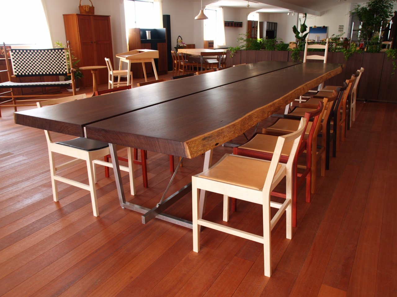 WENGE Table 