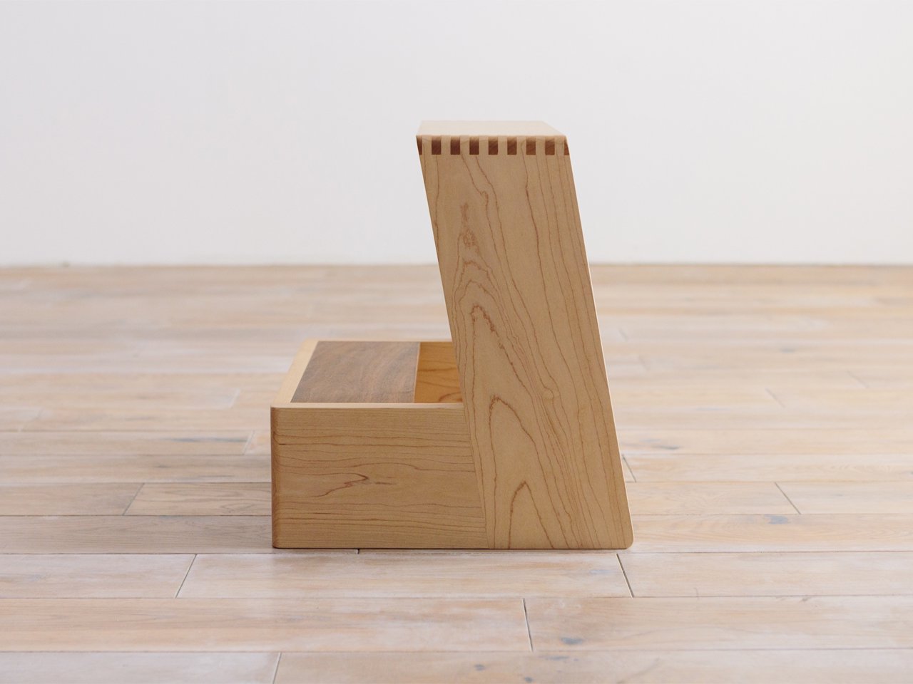 KF Step Stool