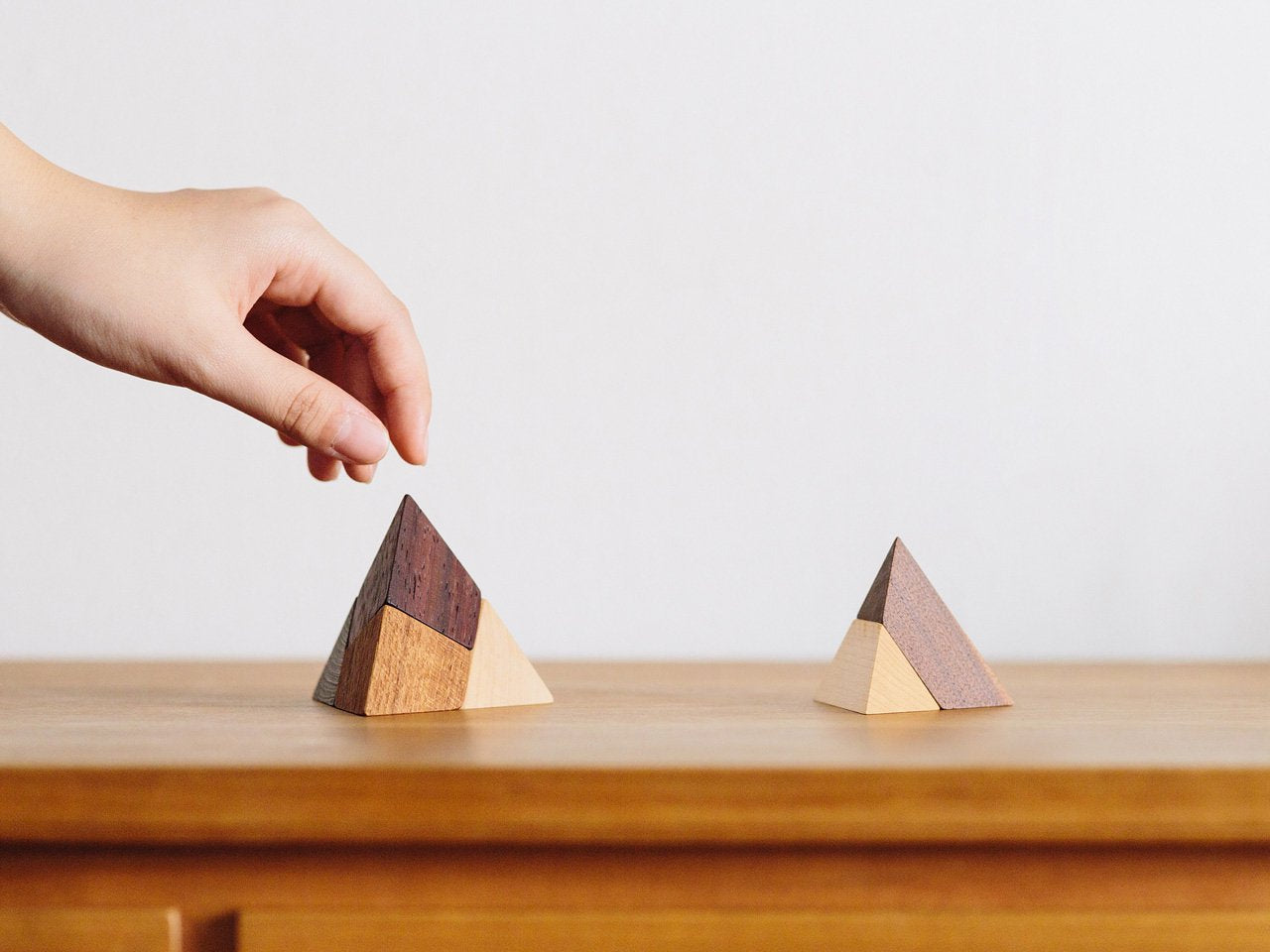 GIOCARE Pyramid Puzzle