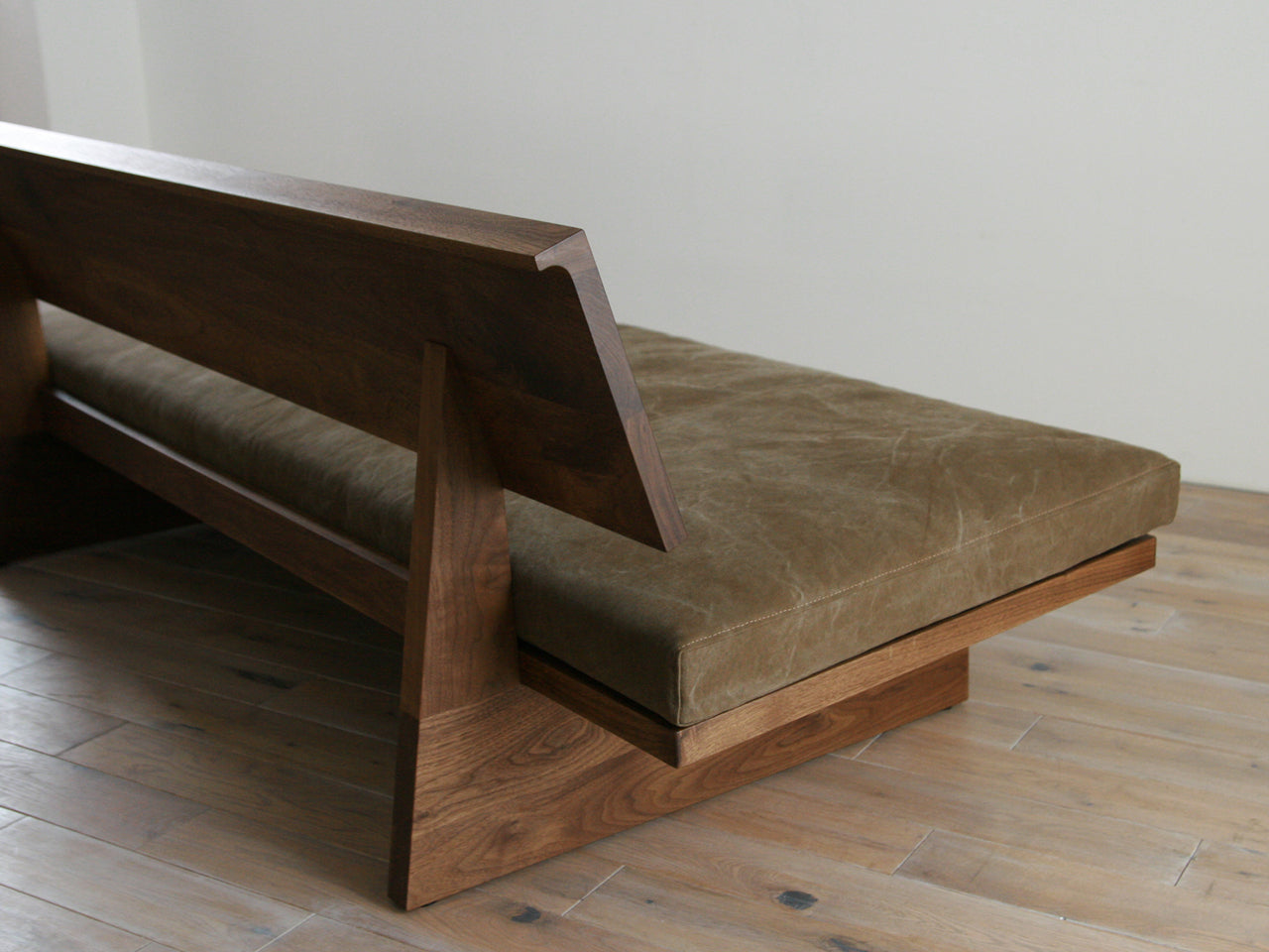 FREX Wood Sofa 140